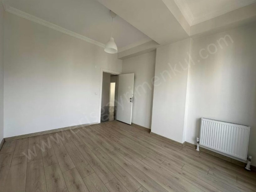 Kadıköy Erenköyde Merkezi Konumda 3+1 95 m² Ferah Daire