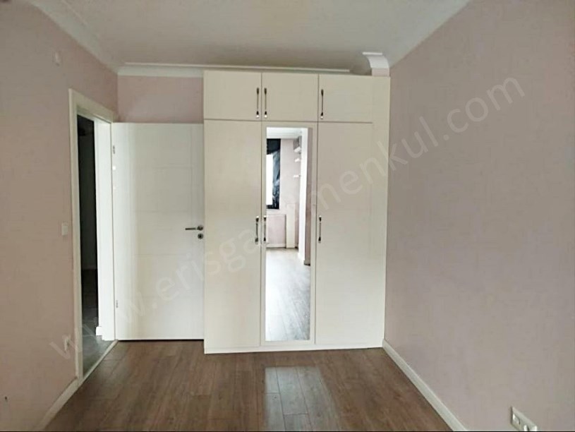 SUADİYE DE MARMARAY DUDULLU METRO YAKINI KOMBİLİ 2+1 DAİRE