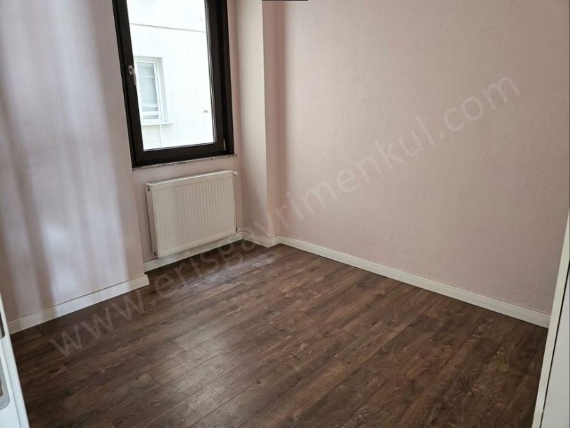 SUADİYE DE MARMARAY DUDULLU METRO YAKINI KOMBİLİ 2+1 DAİRE