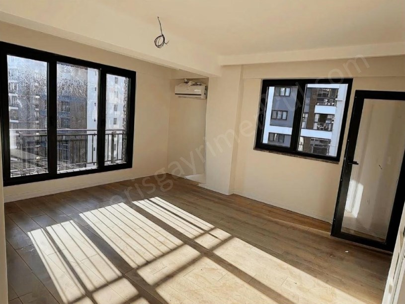 İSTANBUL KADIKÖY Kozyatağında Satılık 60 m2 Net 2+1 Daire