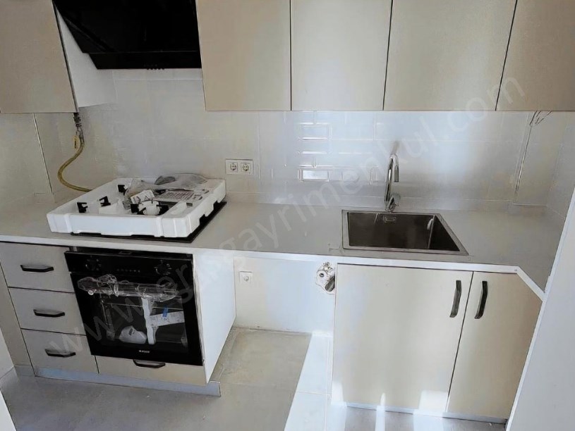 İSTANBUL KADIKÖY Kozyatağında Satılık 60 m2 Net 2+1 Daire