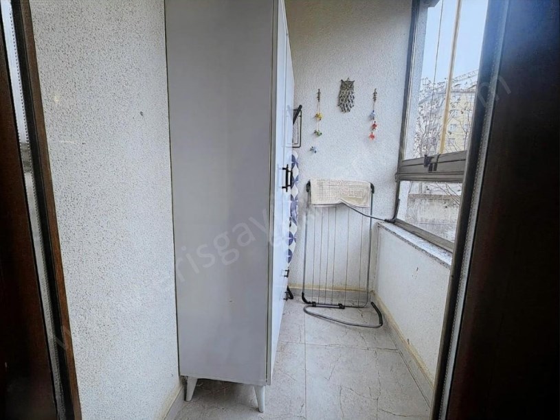 İSTANBUL Kadıköy Kozyatağanda 5.Yıllık Bina Boş 2+1 Balkonlu