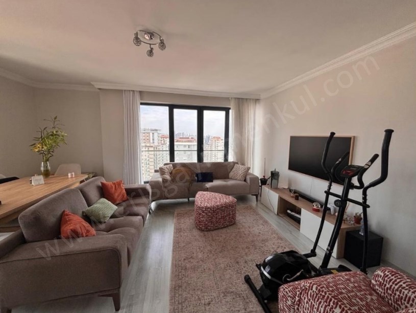 İSTANBUL KADIKÖY KOZYATAĞINDA Deniz Manzaralı, Teraslı, 14. Kat 2+1 Satılık Daire