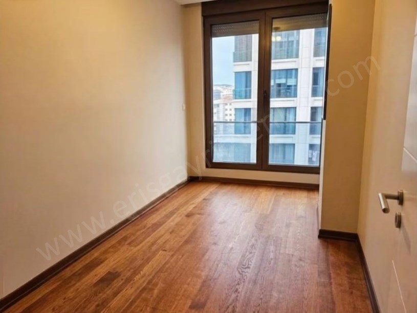 İSTANBUL KADIKÖY KOZYATAĞINDA SATILIK MİNİBÜSE VE MARMARAYA YAKIN 3+1 DAİRE