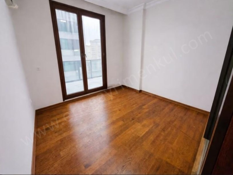 İSTANBUL KADIKÖY KOZYATAĞINDA SATILIK MİNİBÜSE VE MARMARAYA YAKIN 3+1 DAİRE