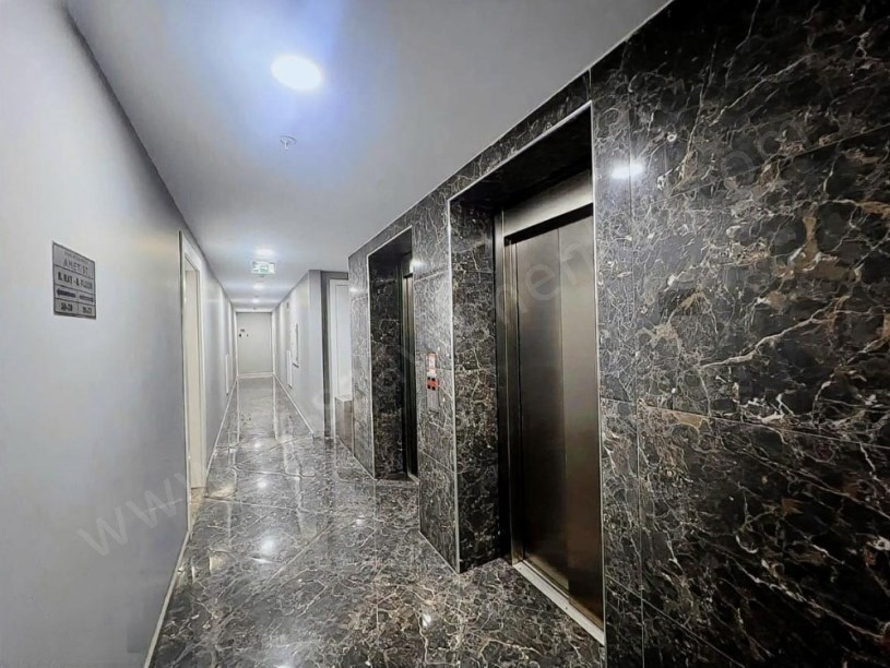 İSTANBUL KADIKÖY Suadiye de  Sitesi içerisinde  ( Boş ) 3+1 Satılık Daire