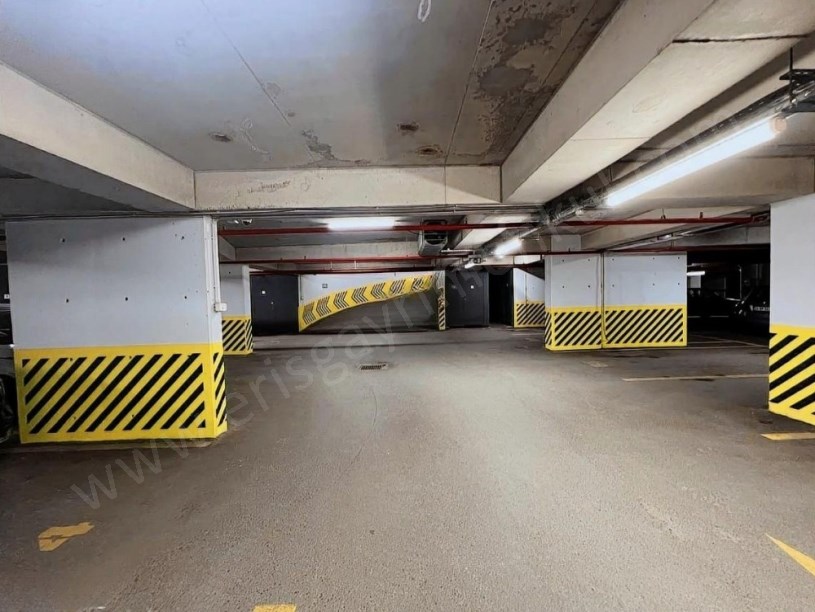 İSTANBUL KADIKÖY Suadiye de  Sitesi içerisinde  ( Boş ) 3+1 Satılık Daire