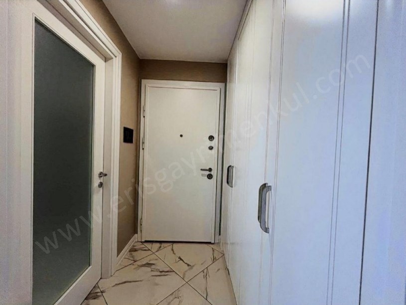 İSTANBUL KADIKÖY Suadiye de  Sitesi içerisinde  ( Boş ) 3+1 Satılık Daire