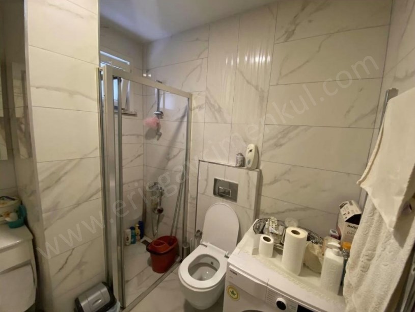 İSTANBUL KADIKÖY  Kozyatağı Kozzy AVMye Yakın 2+1 65 m2 Net