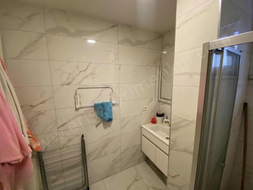 İSTANBUL KADIKÖY  Kozyatağı Kozzy AVMye Yakın 2+1 65 m2 Net