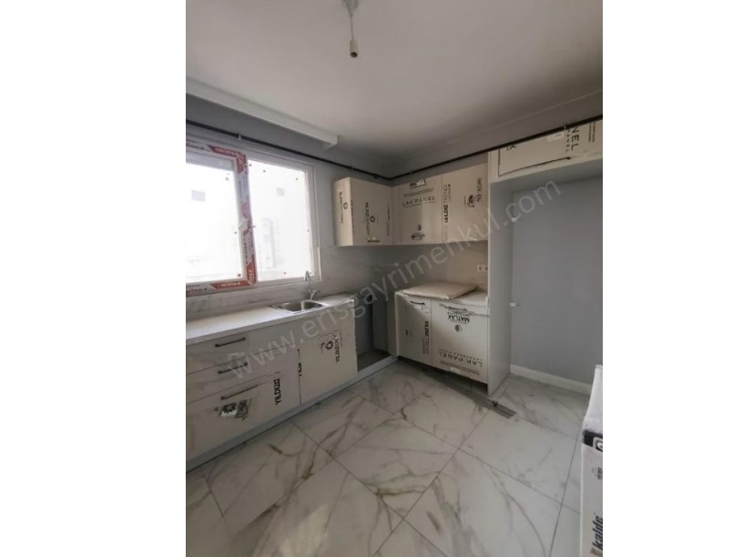 İSTANBUL KADIKÖY KOZYATAĞI BAYAR CAD.  SIFIR BİNADA 3+1 SATILIK