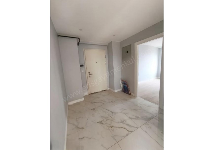 İSTANBUL KADIKÖY KOZYATAĞI BAYAR CAD.  SIFIR BİNADA 3+1 SATILIK