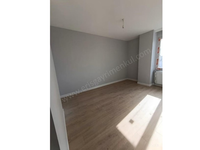 İSTANBUL KADIKÖY KOZYATAĞI BAYAR CAD.  SIFIR BİNADA 3+1 SATILIK