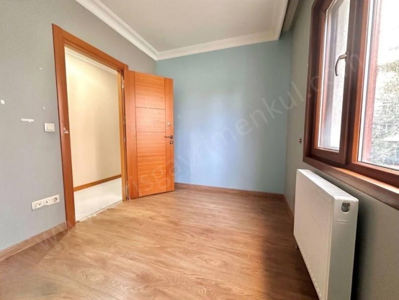 İSTANBUL KADIKÖY KOZYATAĞI 19 MAYISTA MERKEZİ KONUMDA SATILIK DAİRE