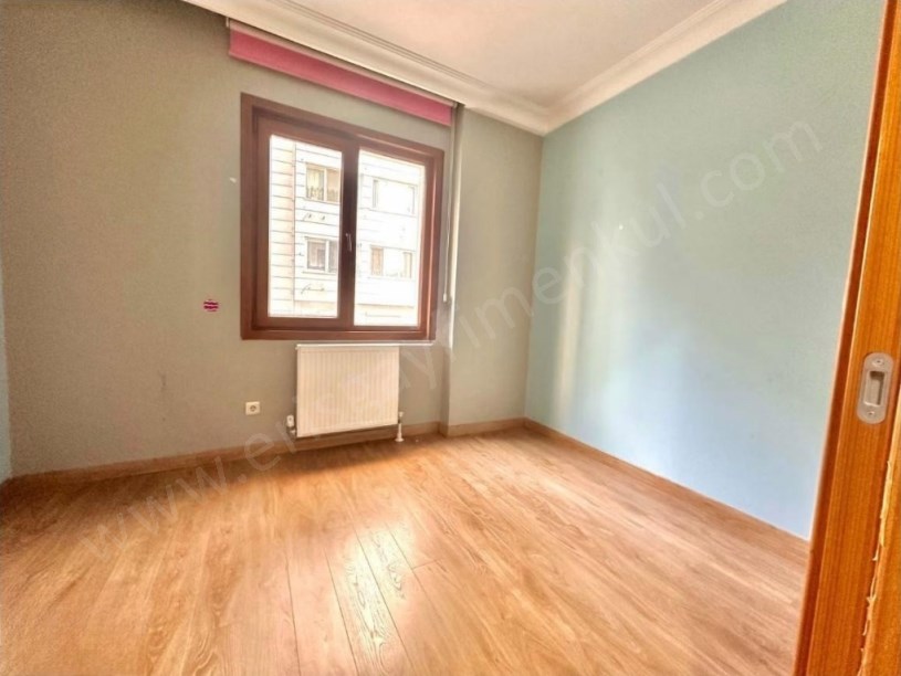 İSTANBUL KADIKÖY KOZYATAĞI 19 MAYISTA MERKEZİ KONUMDA SATILIK DAİRE