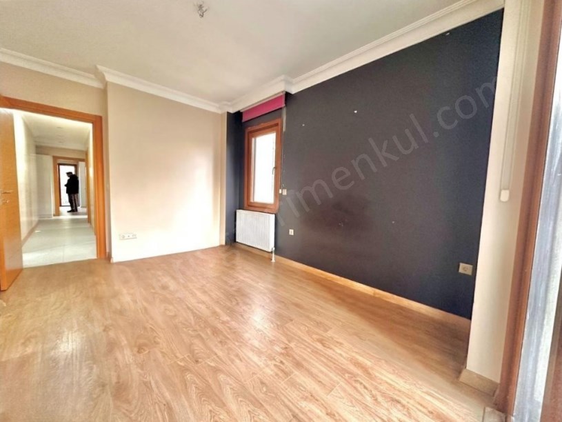 İSTANBUL KADIKÖY KOZYATAĞI 19 MAYISTA MERKEZİ KONUMDA SATILIK DAİRE