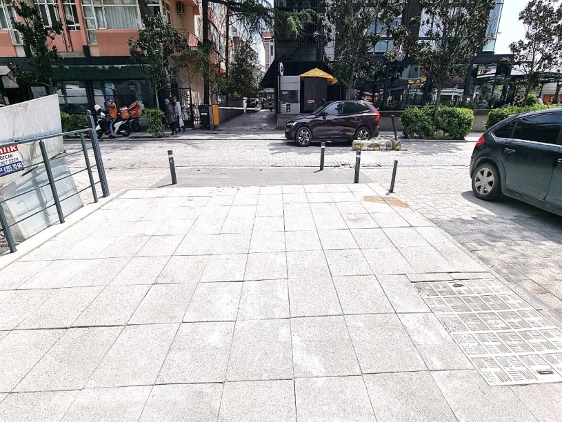 CADDEBOSTAN İSKELE SK ÜZERİ MİGROS TARAFI 40 M2 ÖN KULLANIMLI