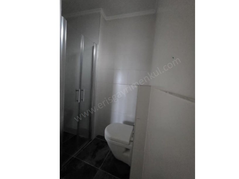 İSTANBUL KADIKÖY SAHRAYI CEDİT MAH.DE GENÇ BİNADA SATILIK 2+1 MANZARALI