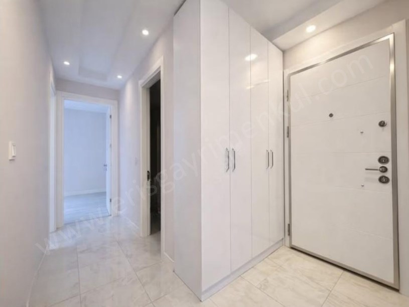 İSTANBUL Kadıköy Bostancıda Metroya 1 Dakika   3+1 Satılık Daire