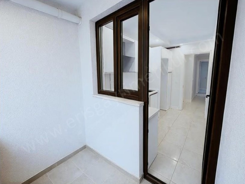 İSTANBUL Kadıköy Bostancıda Metroya 1 Dakika   3+1 Satılık Daire