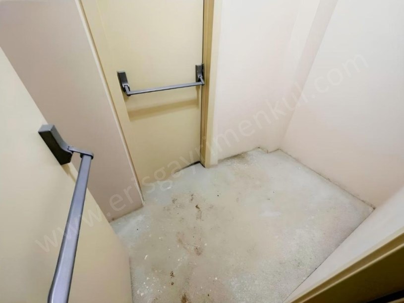 İSTANBUL KADIKÖY Kozyatağı Bayar Caddesinde 2 Yaşında Binada Balkonlu 3+1 Daire