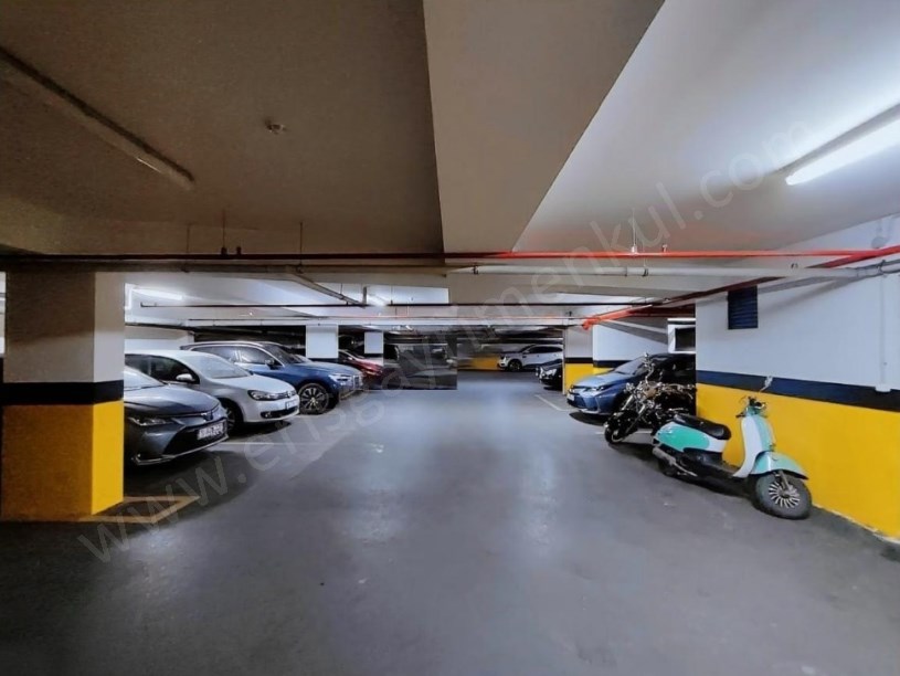 İSTANBUL KADIKÖY GÖZTEPE  3+1 GENİŞ BALKONLU SATILIK DAİRE