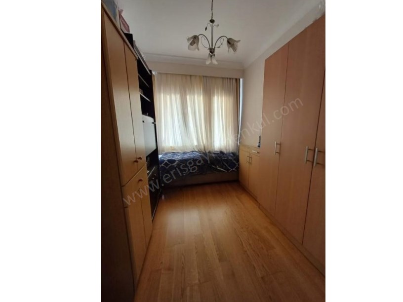 İSTANBUL KADIKÖY GÖZTEPE  3+1 GENİŞ BALKONLU SATILIK DAİRE