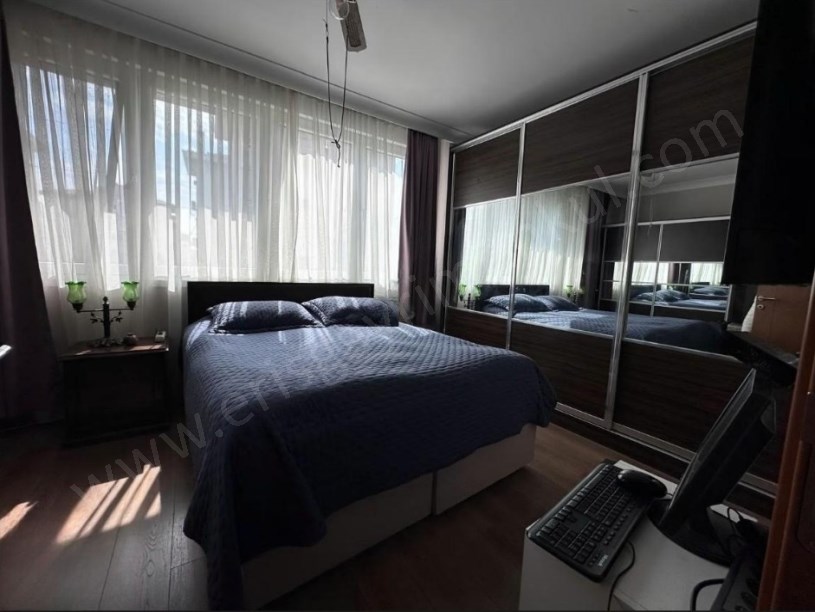 İSTANBUL KADIKÖY SUADİYE FERİDE GEÇİTİNDE 95m2 2+1 BALKONLU ULTRA LÜKS