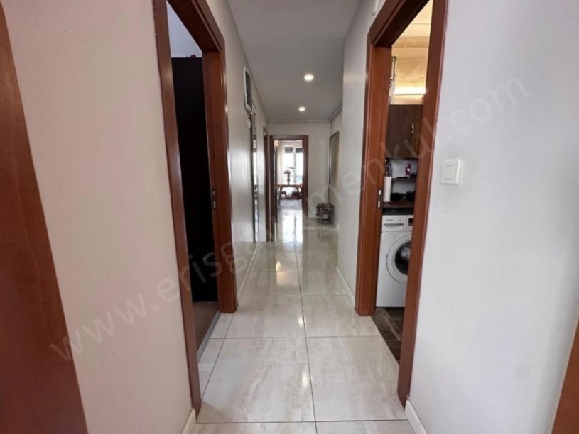 İSTANBUL KADIKÖY SUADİYE FERİDE GEÇİTİNDE 95m2 2+1 BALKONLU ULTRA LÜKS