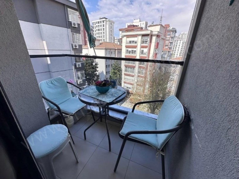 İSTANBUL KADIKÖY SUADİYE FERİDE GEÇİTİNDE 95m2 2+1 BALKONLU ULTRA LÜKS