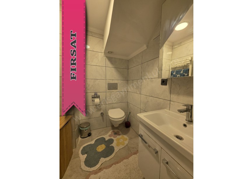 ACIBADEMİN MERKEZİ KONUMUNDA TERASLI DUBLEKS 2+1 ÇİFT BANYOLU