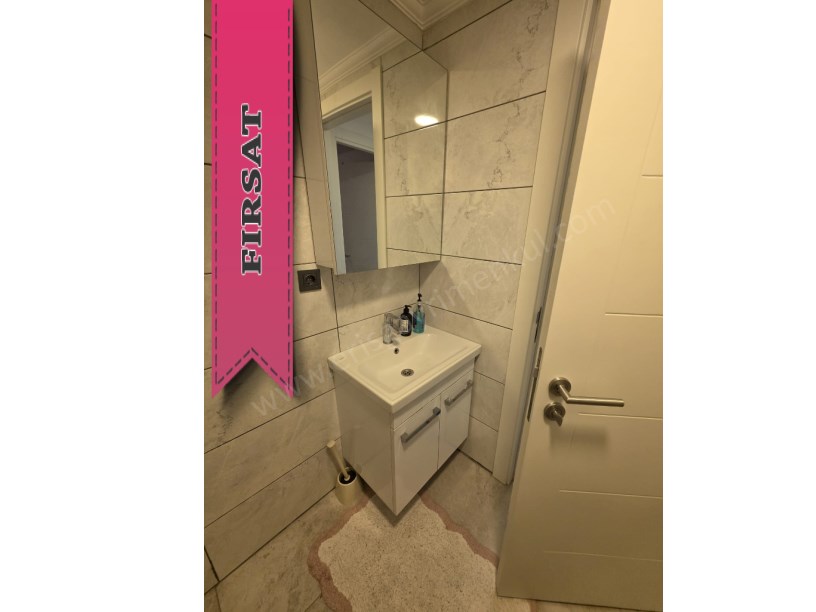 ACIBADEMİN MERKEZİ KONUMUNDA TERASLI DUBLEKS 2+1 ÇİFT BANYOLU