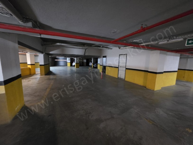 ACIBADEMİN MERKEZİ KONUMUNDA TERASLI DUBLEKS 2+1 ÇİFT BANYOLU