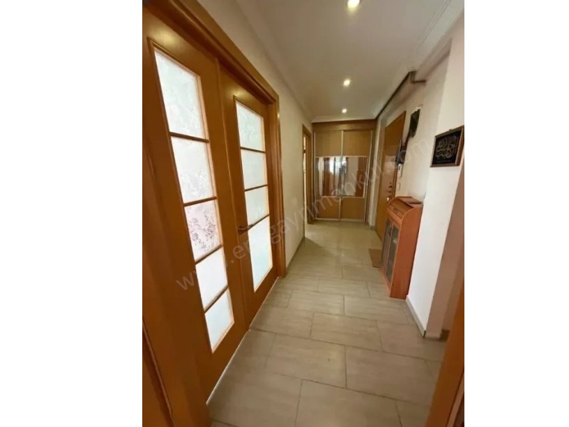 İSTANBUL KADIKÖY SATILIK 3+1 SAHRAYICEDİT METRO YANI 11 YAŞ ARAKAT BALKON OTOPARK