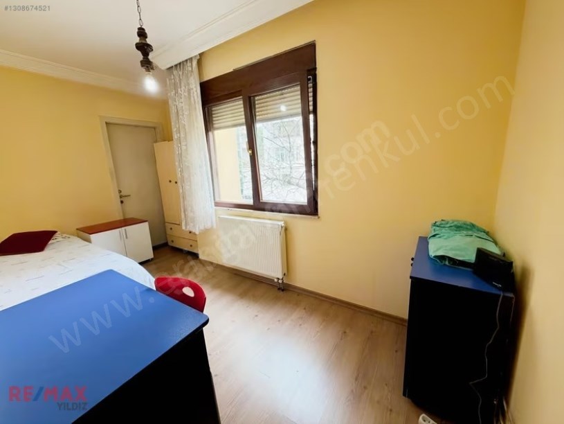 İSTANBUL KADIKÖY SATILIK 3+1 SAHRAYICEDİT METRO YANI 11 YAŞ ARAKAT BALKON OTOPARK