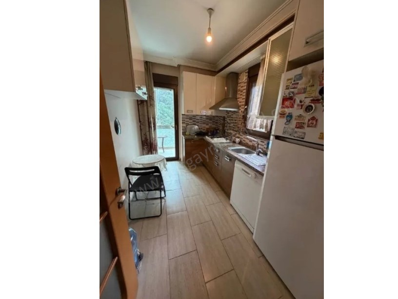 İSTANBUL KADIKÖY SATILIK 3+1 SAHRAYICEDİT METRO YANI 11 YAŞ ARAKAT BALKON OTOPARK