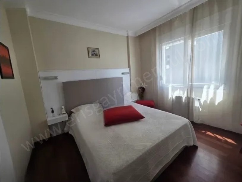 İSTANBUL KADIKÖY Caddebostan Bağdat Caddesine 8.Binada Satılık Daire