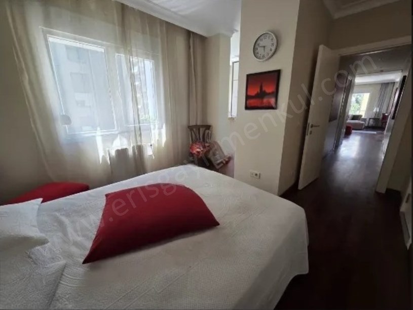 İSTANBUL KADIKÖY Caddebostan Bağdat Caddesine 8.Binada Satılık Daire