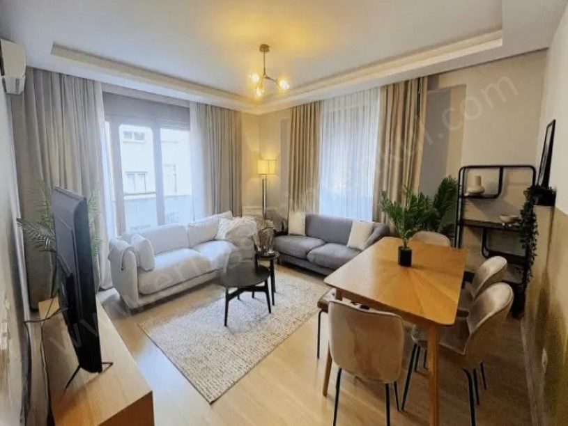 İSTANBUL KADIKÖY SAHRAYI CEDİTDE SATILIK ARA KAT 3+1 DAİRE