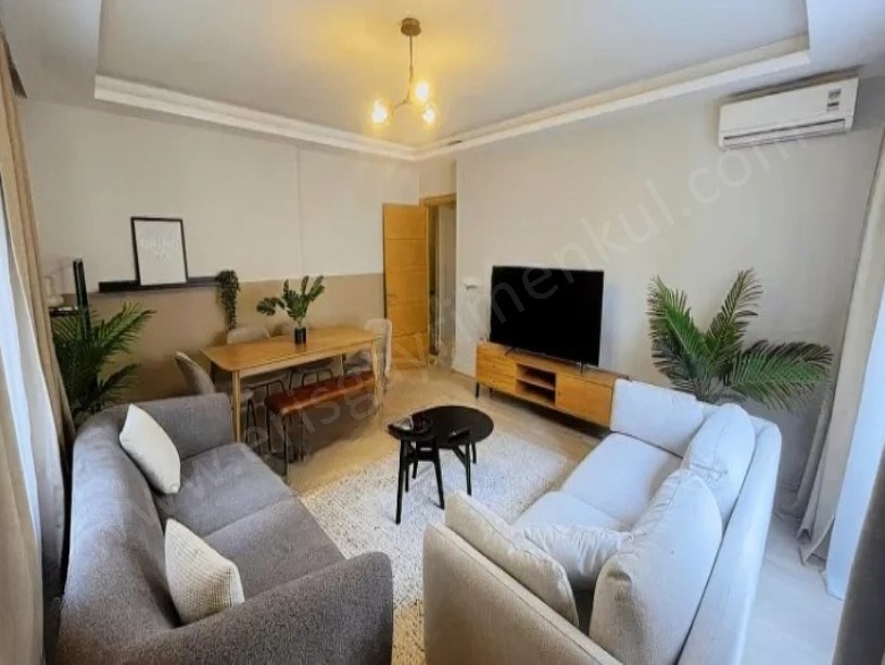 İSTANBUL KADIKÖY SAHRAYI CEDİTDE SATILIK ARA KAT 3+1 DAİRE