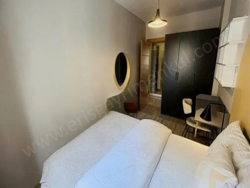 İSTANBUL KADIKÖY SAHRAYI CEDİTDE SATILIK ARA KAT 3+1 DAİRE