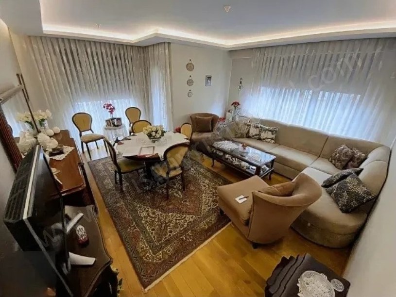  KOZYATAĞINDA HAVUZLU BALKONLU PRESTİJLİ  3+1 SATILIK FIRSAT DAİRE 