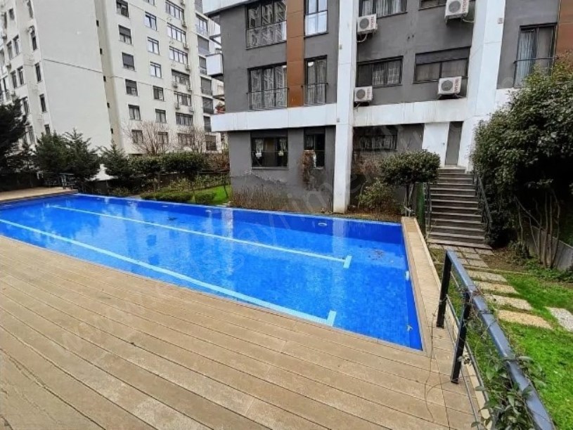  KOZYATAĞINDA HAVUZLU BALKONLU PRESTİJLİ  3+1 SATILIK FIRSAT DAİRE 