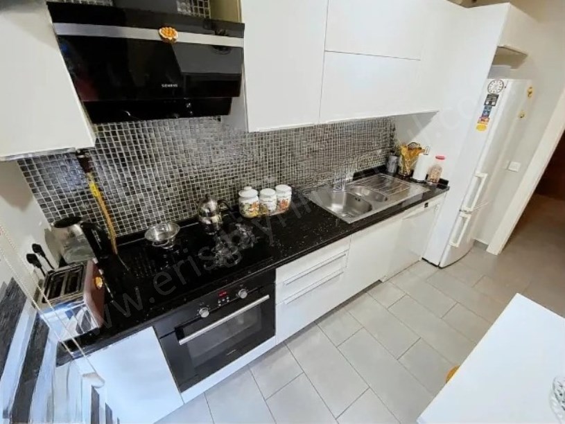  KOZYATAĞINDA HAVUZLU BALKONLU PRESTİJLİ  3+1 SATILIK FIRSAT DAİRE 
