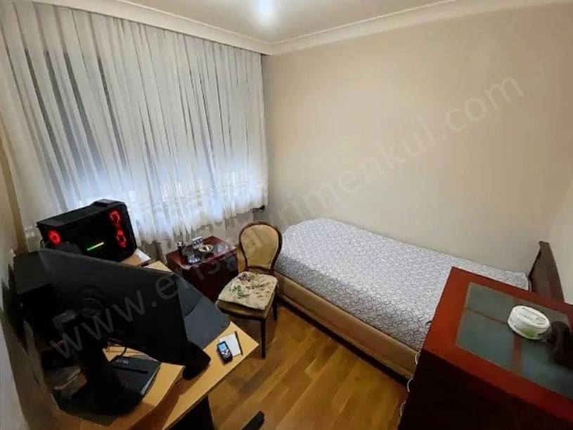  KOZYATAĞINDA HAVUZLU BALKONLU PRESTİJLİ  3+1 SATILIK FIRSAT DAİRE 