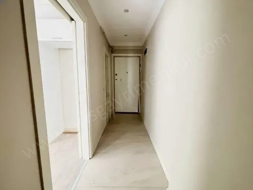 İSTANBUL KADIKÖY SUADİYEDE SATILIK 6 YILLIK İSKANLI BALKONLU TAŞINMAYA HAZIR 2+1