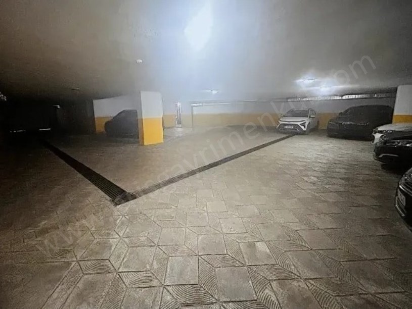 İSTANBUL KADIKÖY Suadiye  Caddeye Yürüyerek 10 Dk, Satılık 3+1