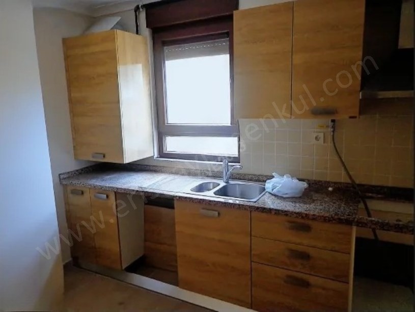 İSTANBUL KADIKÖY ZİRVEDEN BOSTANCIDA METROYA YAKIN 2+1 85 M2 NET SATILIK DAİRE