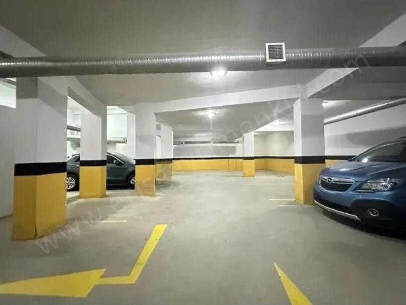 İSTANBUL KADIKÖY SUADİYE  MARMARAYA 2ADIM 3YILLIK 135M2 BALKONLU LÜX