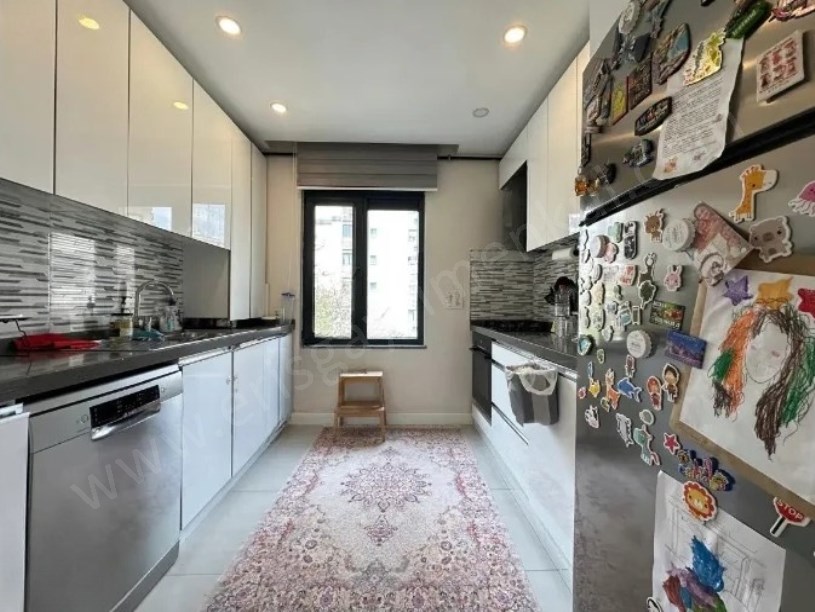 İSTANBUL KADIKÖY SUADİYE  MARMARAYA 2ADIM 3YILLIK 135M2 BALKONLU LÜX